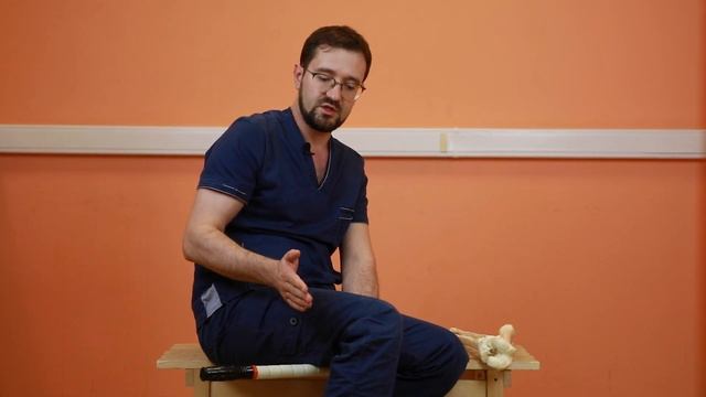 Коленный сустав болит с внутренней стороны? В чем причина и как это исправить? | Доктор Демченко смотреть онлайн