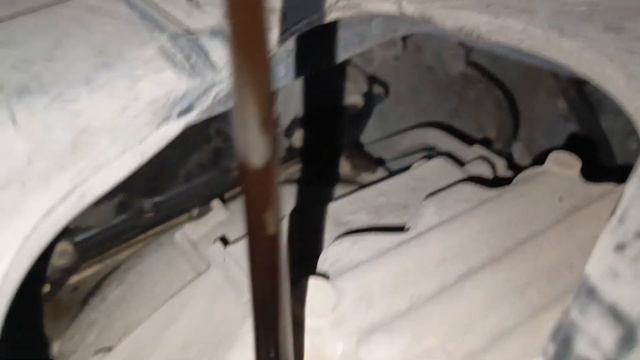 Cómo hacer el cambio de aceite a una Toyota avanza | HS PERFORMANCE смотреть онлайн