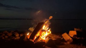 Костёр на берегу озера | Sunset campfire |