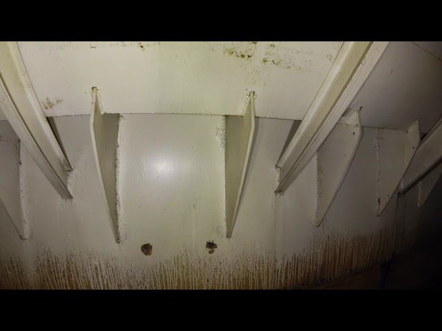 Обследование крыши резервуара с помощью Elios 2 смотреть онлайн