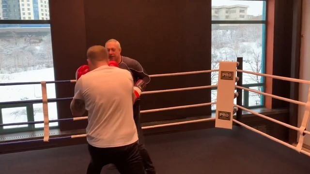 Бокс Старый тренерский способ «на перчатках» смотреть онлайн
