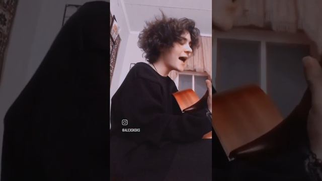 Папин Олимпос Телу тоже больно смотреть онлайн