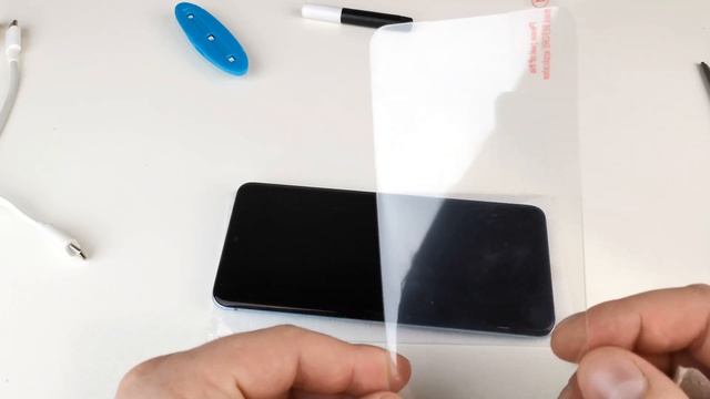 Как легко и идеально наклеить защитное стекло - один способ для всех видов стёкол !!! смотреть онлайн