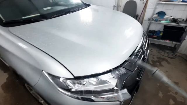 Оклейка капота полиуретановой пленкой. Autocristal. Оклейка автомобиля. Outlander. Защита кузова. смотреть онлайн