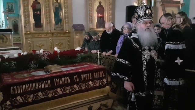 Вечерня Великого Пятка кафедральный собор смотреть онлайн