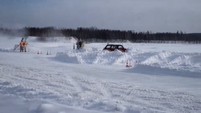 Ледовые гонки озеро Нефтехим. Томск 2018