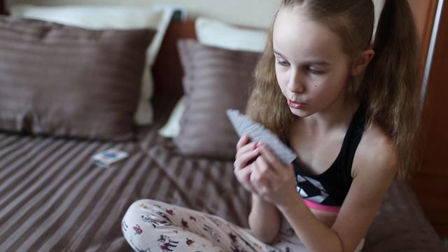 6 Игра в карты 2 средний смотреть онлайн