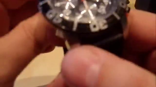 Часы мужские Invicta 41701-003 Men's Chrono Black Rubber Watch.MOV смотреть онлайн