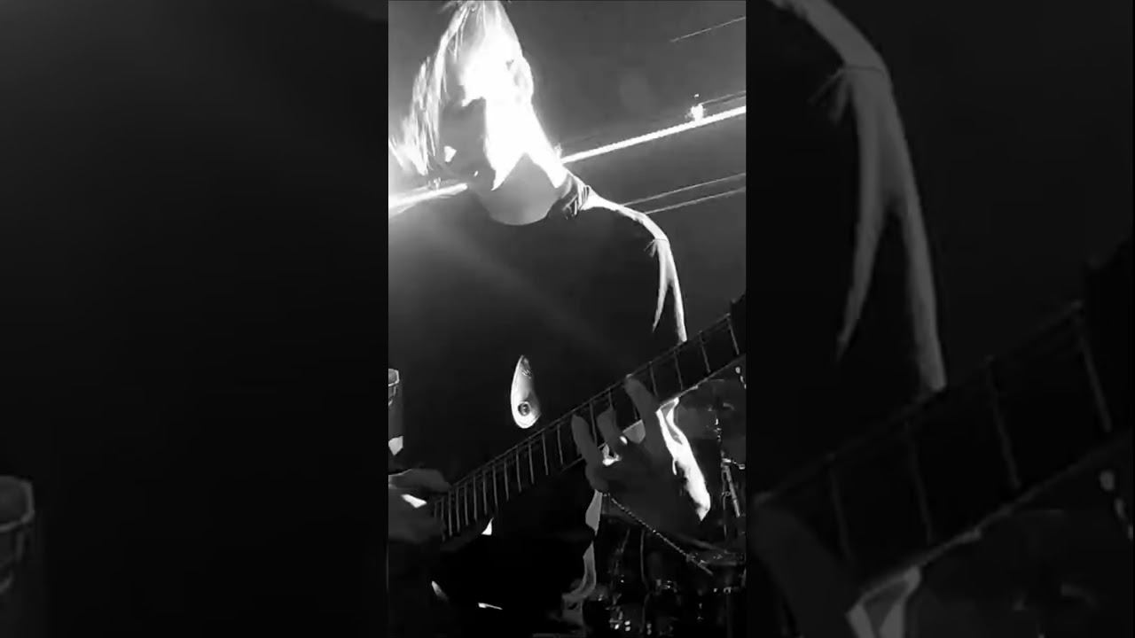 Alienations - Знамение (соло) на наших концертах всегда драйв! #shortsvideo #alienations #metal смотреть онлайн
