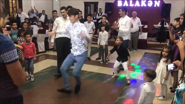 Девушка Танцует Просто Класс С Красавчиками На Свадьбе 2020 Лезгинка ALISHKA RAMIL ELCHIN ELVIN