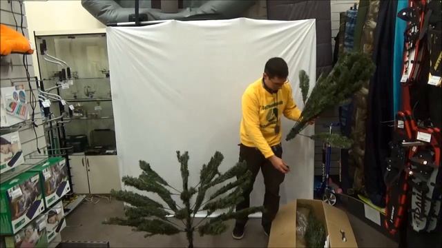 Ель Royal Christmas Promo Tree Standard hinged смотреть онлайн
