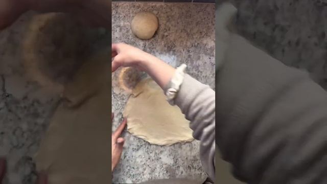 Mini sourdough bread bowls! #sourdough #sourdoughbaking #bread #recipe #breadbowl #minibread смотреть онлайн