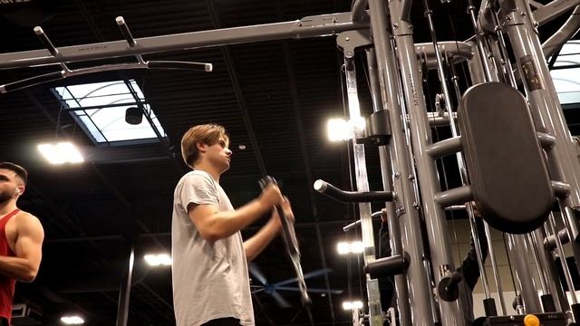 Day 2 of Alex Eubank's 30 day Workout // (BACK & BICEPS DAY) смотреть онлайн