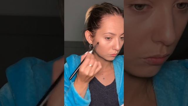 Как наносить тон, коррекция лица смотреть онлайн