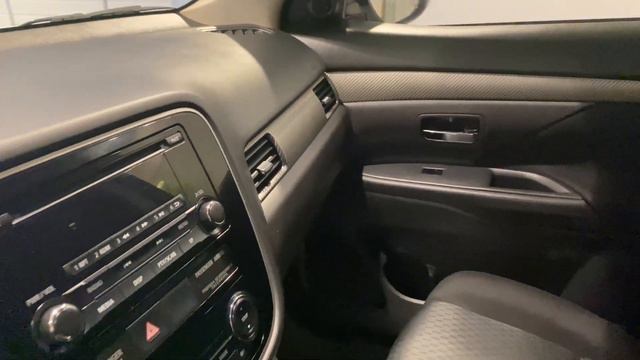 Обзор MITSUBISHI OUTLANDER 2014 года с пробегом 91 000км. от автосалона Урус Эксперт. смотреть онлайн