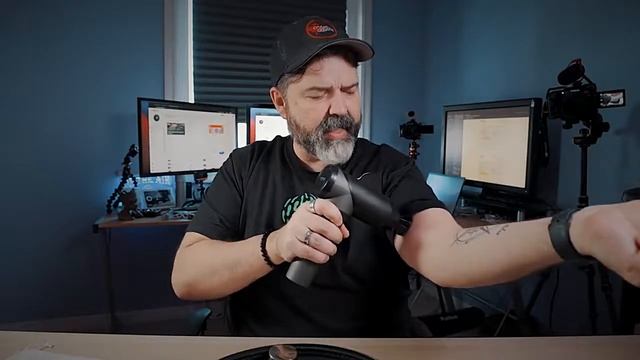 Перкуссионный массажный пистолет MUTTUS M30 смотреть онлайн