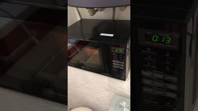 Обзор микроволновой печи Panasonic NN-ST25HBZPE смотреть онлайн