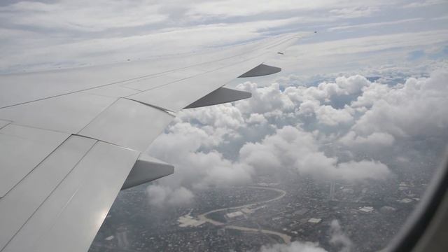 Emirates EK337 Economy Class Manila to Dubai (A6-ENF) смотреть онлайн