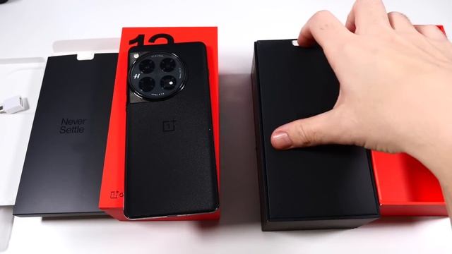 OnePlus 12 Unboxing And First Impressions!