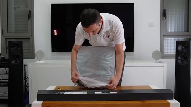 LG S90QY Soundbar Unboxing смотреть онлайн