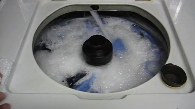 60's Blackstone solid tub washer смотреть онлайн