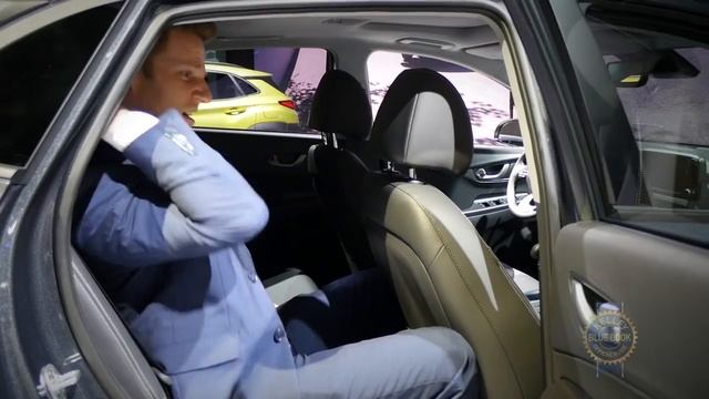 2018 Hyundai Kona - 2017 Los Angeles Auto Show смотреть онлайн