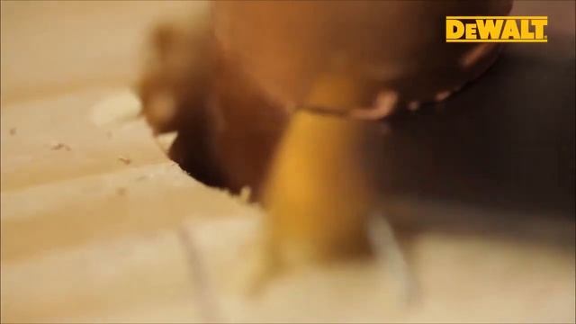 Ultimate Flexibility Using DeWalt Multi-tool Accessories with the DCS355 смотреть онлайн