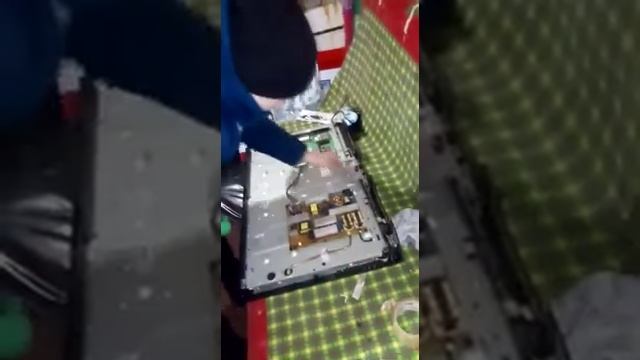 делаем прожектор в гараж из старого телевизора смотреть онлайн