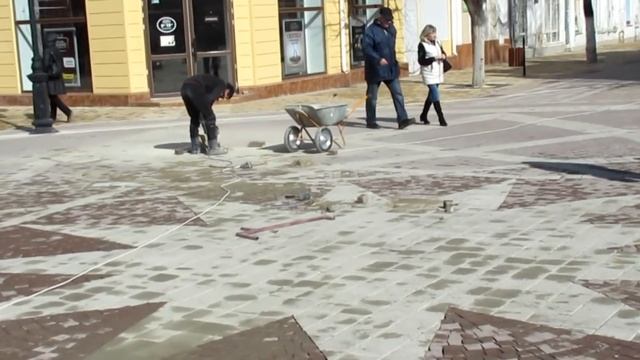 Прогулка после ремонта по центру Симферополя смотреть онлайн