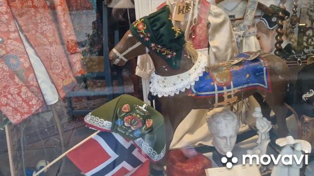 БЕЖЕНЦЫ ИЗ УКРАИНЫ В НОРВЕГИИ🇧🇻ЧТО НОСЯТ НОРВЕЖЦЫ👔🩳👜ВИТРИНЫ👠🎁ЦЕНТР STAVANGER🪻🪴 смотреть онлайн