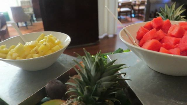 48hrs in Paris Chanel shopping + Le monceau Raffles suite tour смотреть онлайн