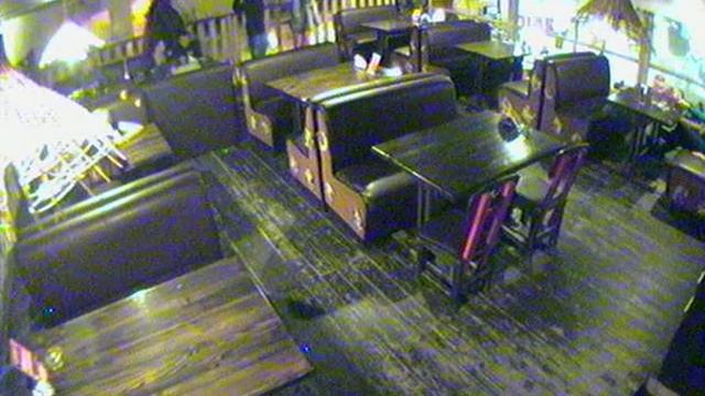 этот негодяй сломал потолок в кафе "садко" г.Липецк смотреть онлайн