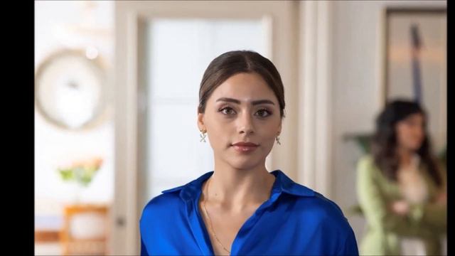 Sıla não precisa de Nazmiye, Oznur e os outros, ela tem muito sucesso sozinha. смотреть онлайн