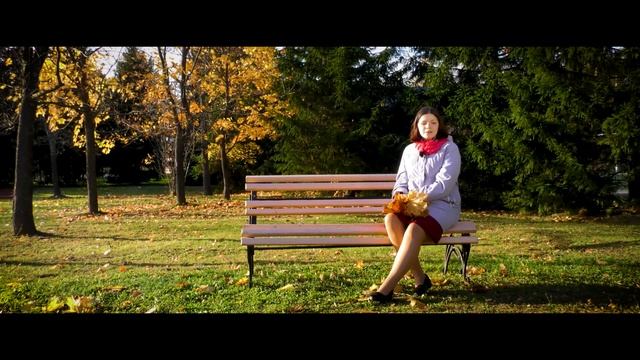 "Сегодня осень в дверь мне позвонила" (Л.Рубальская) смотреть онлайн