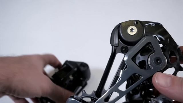 Shimano XTR 12 Speed Derailleur Vs SRAM Eagle Rear Derailleur - M9100