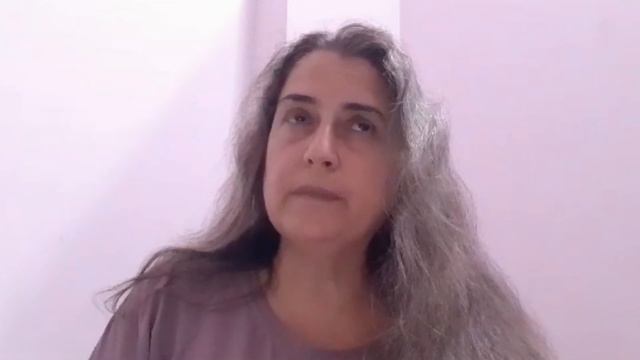 السيدة الفاضلة هدى ميبر تدلي بشهادتها حول النظام الغذائي الذي استنبطه الأستاذ فراس المنير من القرآن смотреть онлайн