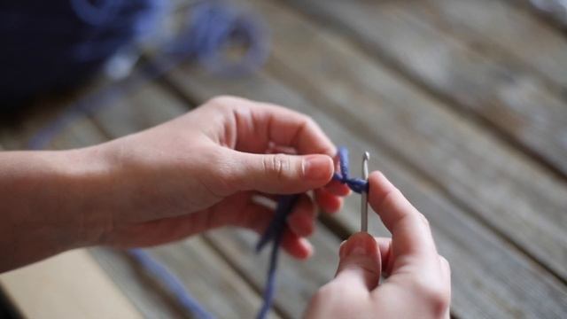 Как вязать первую петлю крючком. Видео уроки вязания крючком для начинающих. смотреть онлайн