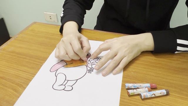 Hand-colored by me! Instructions for coloring Bear holding flowers for his girlfriend смотреть онлайн