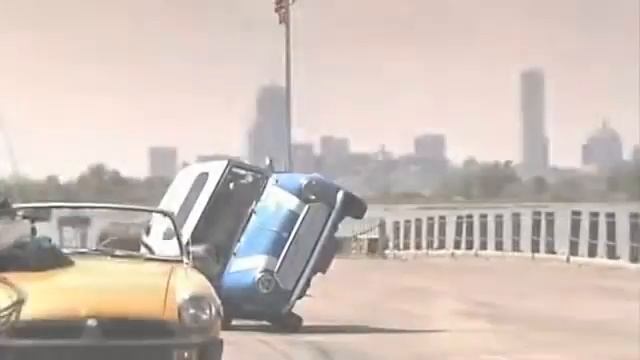 Езда на машине на двух колесах http://www.warpvideo.ru смотреть онлайн