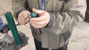 Как разобрать и заправить маслом проветриватель для теплиц Термопривод "Садовник"