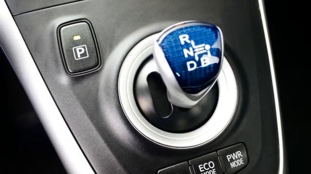 Toyota Auris 1.8 Hybrid Aspiration Navi, Clima, Bluetooth смотреть онлайн