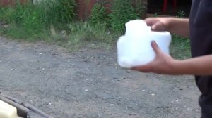 Замена расширительного бачка на ВАЗ-2112... Старый бачок потёк, он своё отработал...