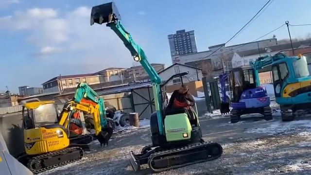 Экскаватор Yanmar B2 краткий обзор работы смотреть онлайн