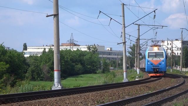 ЭП1М-570 с поездом №273 Северобайкальск — Адлер.