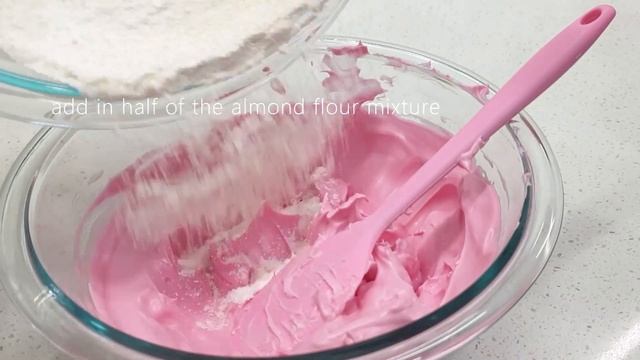 Reduced Sugar Macaron Recipe (Step-by-step Tutorial) смотреть онлайн