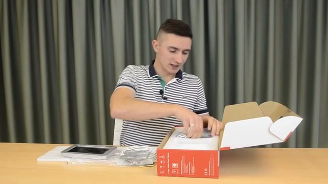 Hikvision DS-KIS203. Комплект домофон + вызывная панель . Обзор и распаковка смотреть онлайн