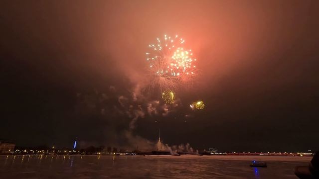 С праздником! Салют 23 февраля 2024 смотреть онлайн