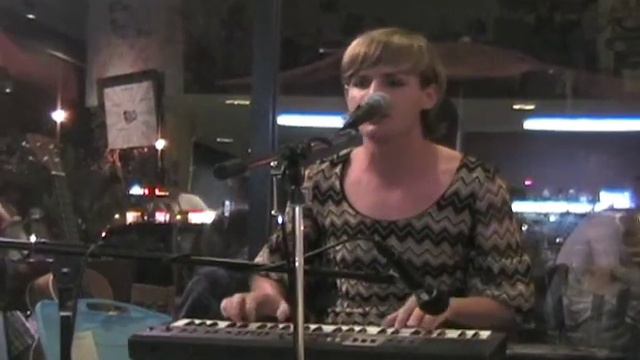 Nessie & Her Beard - The Man I Love (Helen Morgan) смотреть онлайн