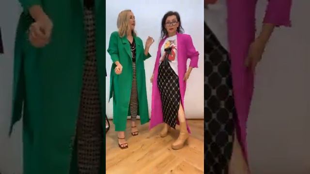 LIVE | 4 ways to wear a trench смотреть онлайн
