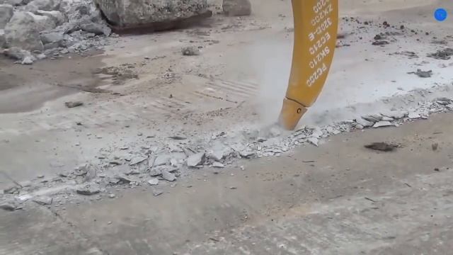 Big Earth Moving Machines ! смотреть онлайн